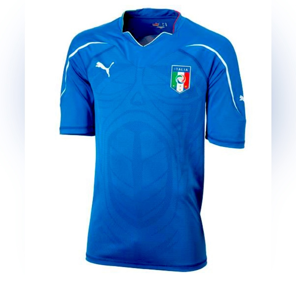 Puma Italy Home Jersey 10/12 Authentic,Size Small. Like New Condition.